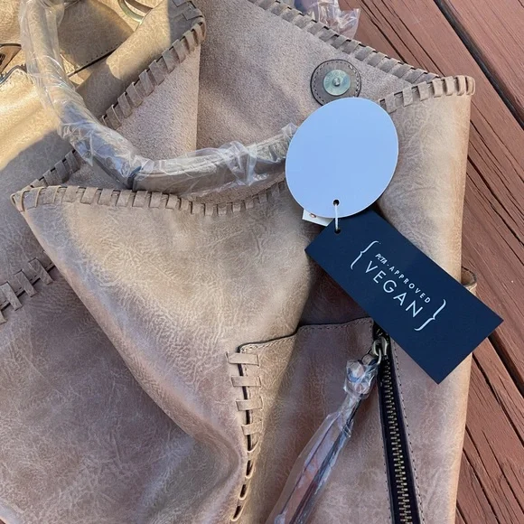 Tan Vegan Leather Women's Bag Set ( Hobo Style ) - Picture 6 of 8